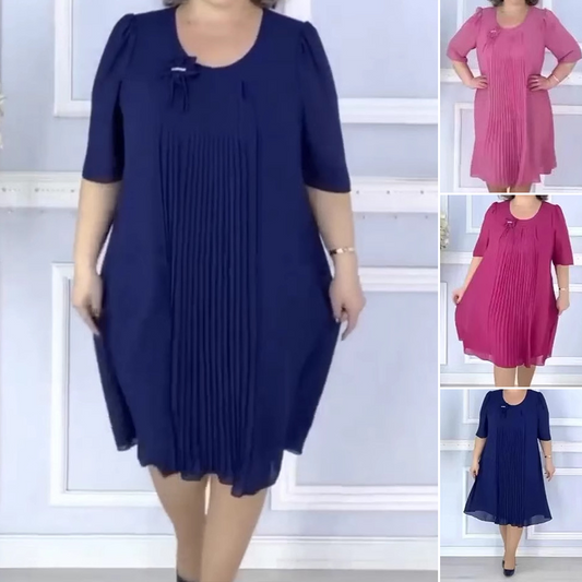 👗 Плисирана рокля с къси ръкави и кръгло деколте